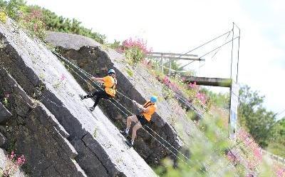 Cliff Climbing